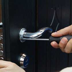 Замена дверной ручки входной металлической двери вызвать мастера, 8 (495) 641-96-97