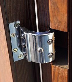 амена и ремонт дверных петель входной металлической двери